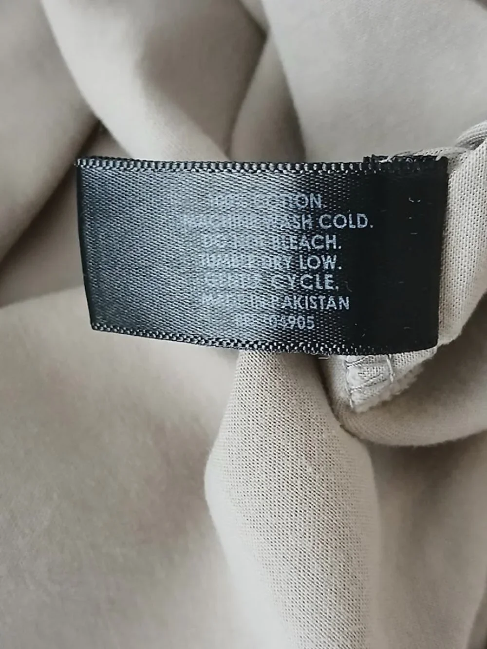 TAHARI Pillowcases with Top Stitch Detail (2) Standard size - Taupe